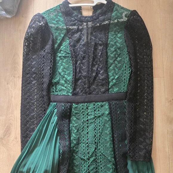 Self-Portrait Round Neck Zip Up Green And Black Lace Mini Dress - Size 2 - Picture 3 of 3